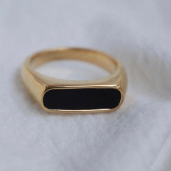 New 18k Gold Plated Black Shell Ring - Picture 1 of 7